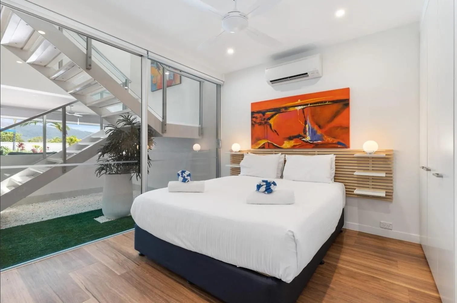 Pool Resort Port Douglas 4*,