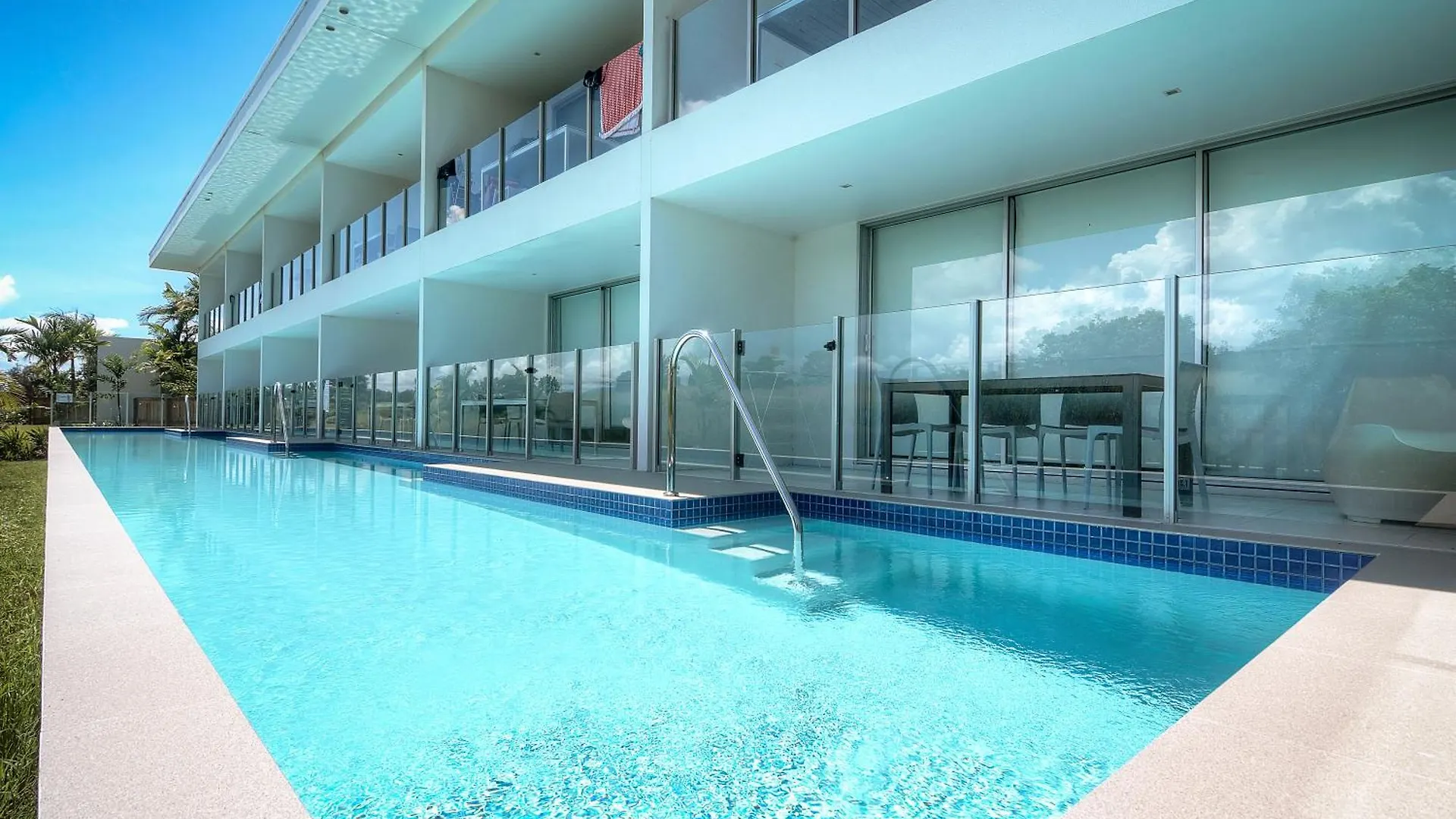 Pool Resort Port Douglas Australia